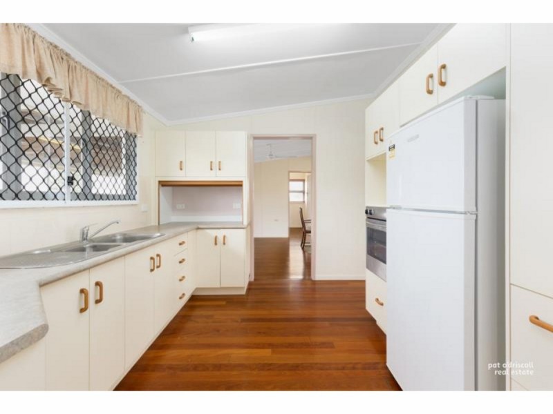 21 Bowen Terrace, The Range QLD 4700